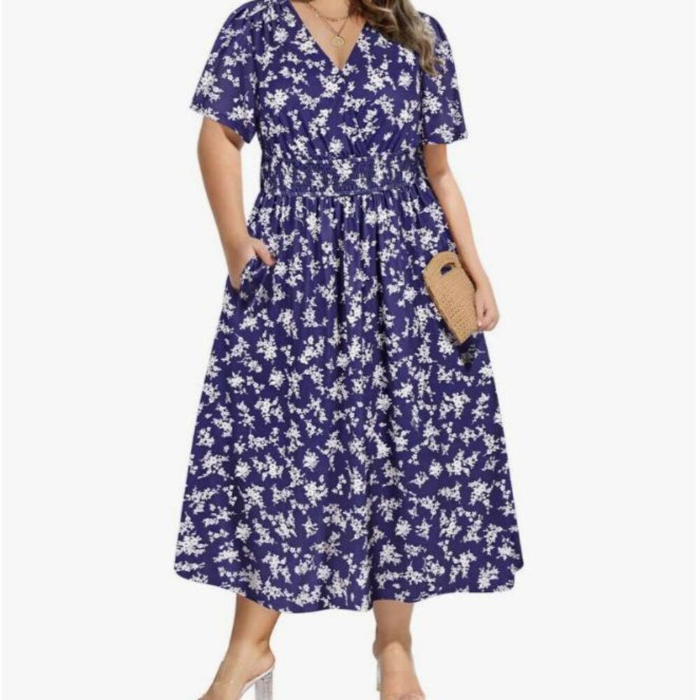 NWT CARCOS Blue White Floral Maxi Dress Smocked Waist Pockets Plus 2X - Picture 2 of 5